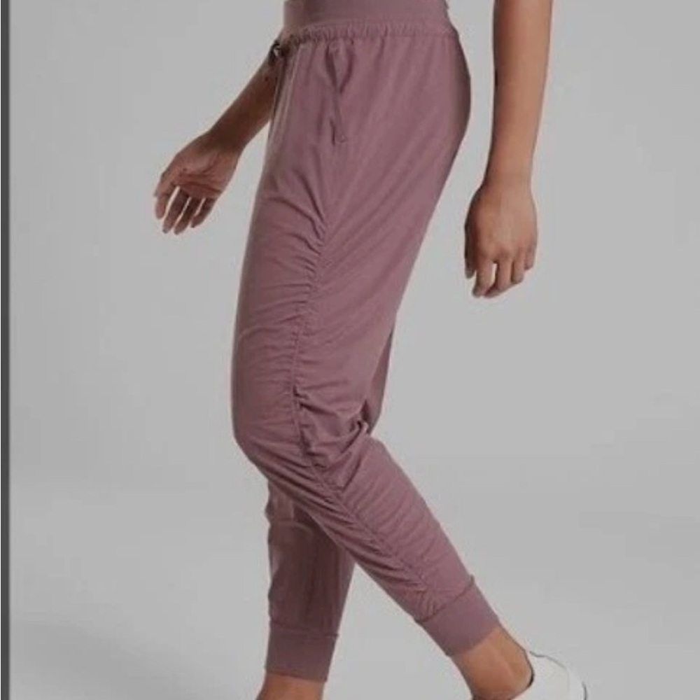Athleta attitude ruched side joggers- 10